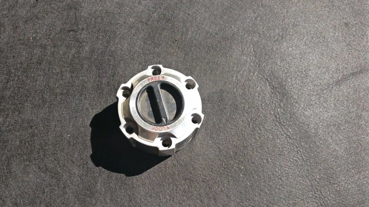 Force4 Free Wheeling Hubs for Nissan Navara D22 1994 To Date