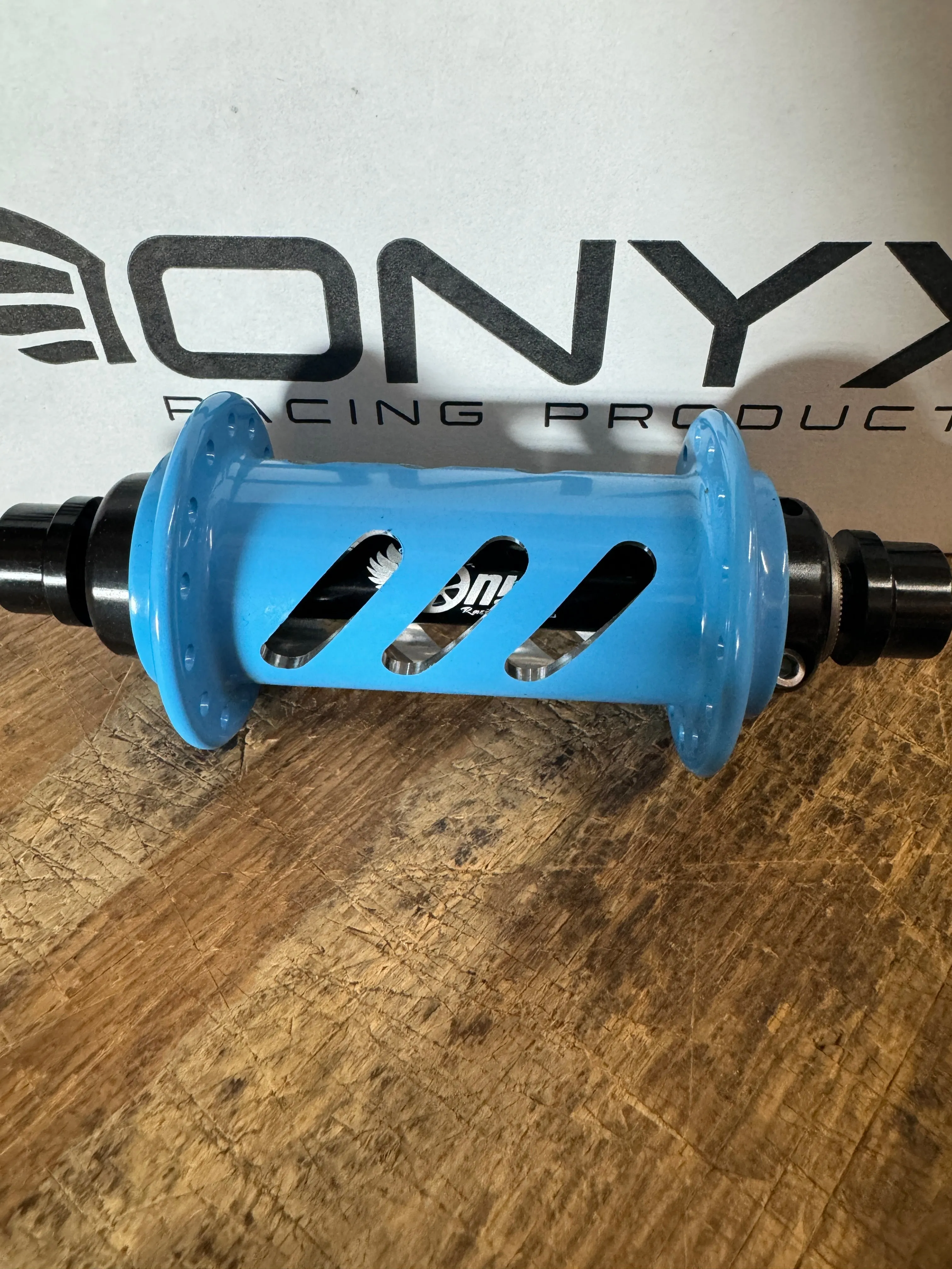 Onyx Hubs Gloss Baby Blue